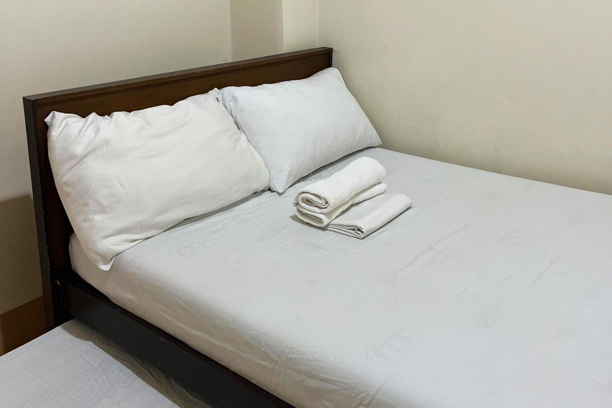 Sta Rosa Inn Iloilo Powered By Cocotel Chambre photo