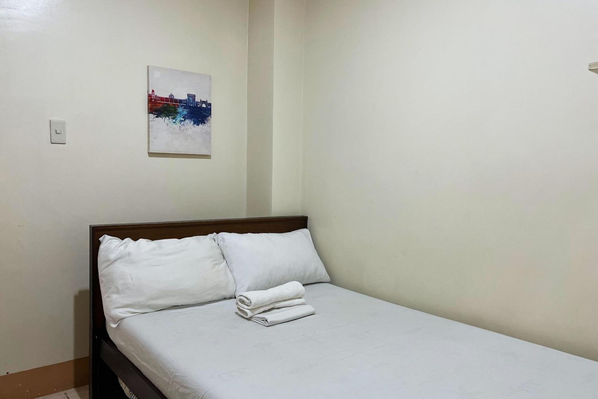 Sta Rosa Inn Iloilo Powered By Cocotel Chambre photo