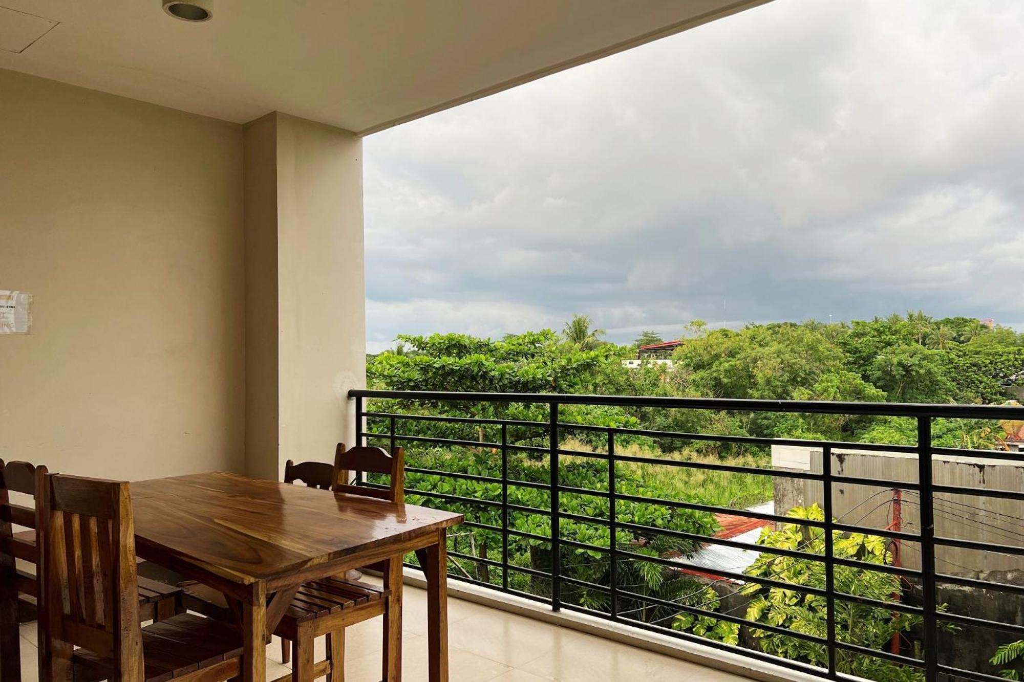 Sta Rosa Inn Iloilo Powered By Cocotel Extérieur photo