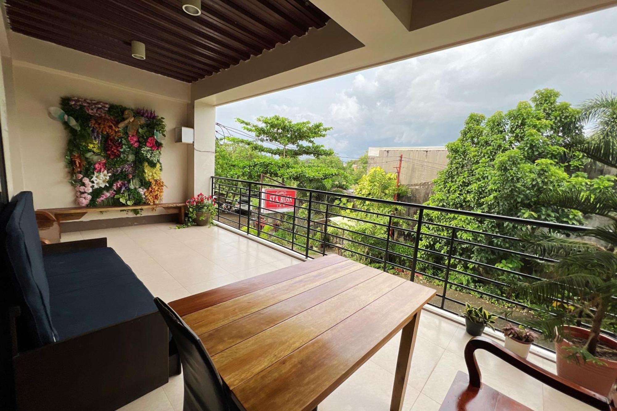 Sta Rosa Inn Iloilo Powered By Cocotel Extérieur photo