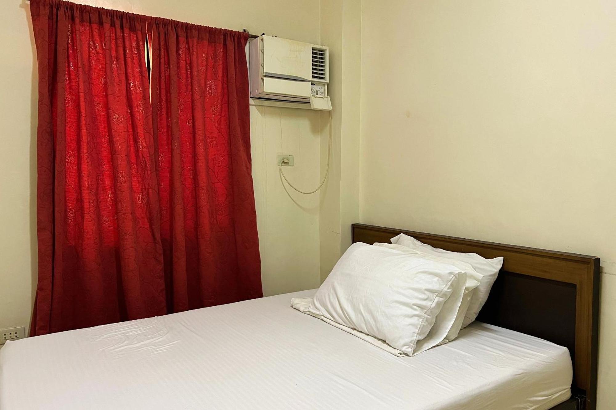 Sta Rosa Inn Iloilo Powered By Cocotel Chambre photo